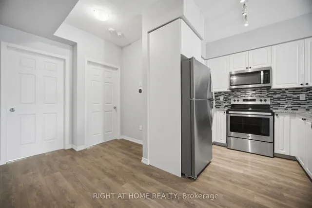 515 Kingbird Grve #233, Toronto 3