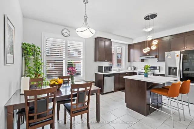11 Fusilier Dr, Toronto 4
