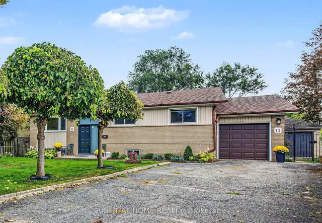 11 Fareham Cres, Toronto 4