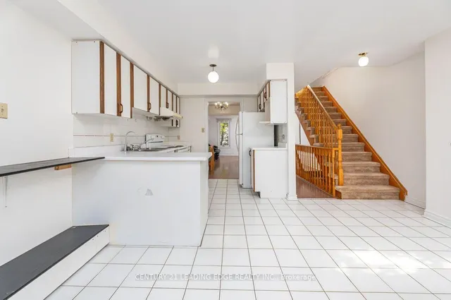3 Reidmount Ave #1, Toronto 2