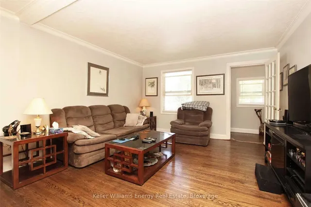 64 Grenfell St, Oshawa 2