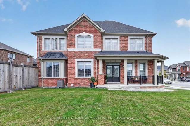 3001 Hollyberry Tr, Pickering 5