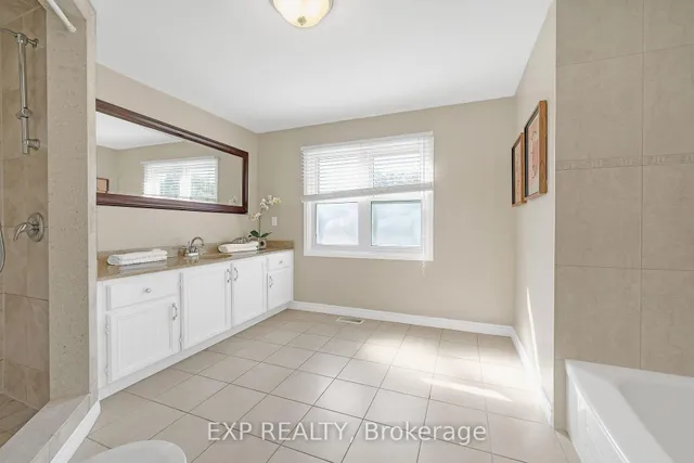 955 Snowbird St, Oshawa 4