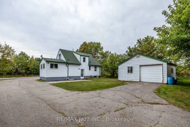 1585 Townline Rd, Clarington 3
