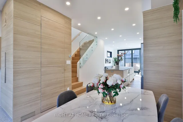 11 Merrill Ave #MAIN AND LANEWAY, Toronto 4