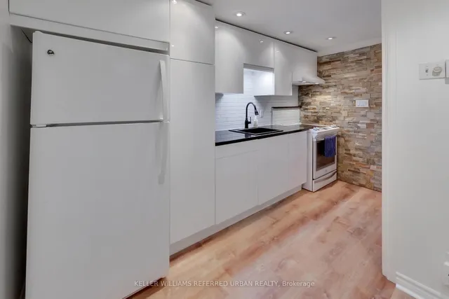 1666 Queen St #22, Toronto 3