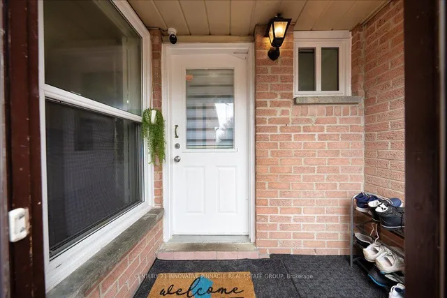 82 Pennyhill Dr, Toronto 3
