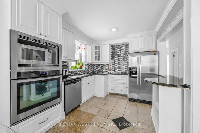 578 Bellamy Rd, Toronto 4