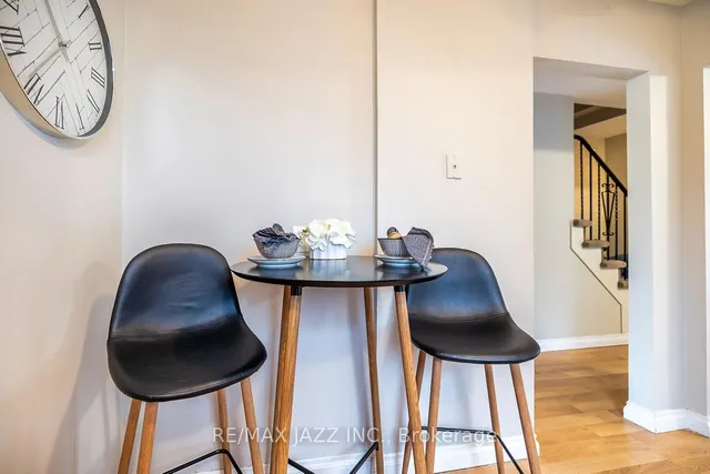 1347 Mary St, Oshawa 3