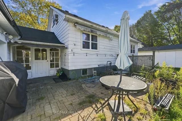 6 Albert St, Whitby 2