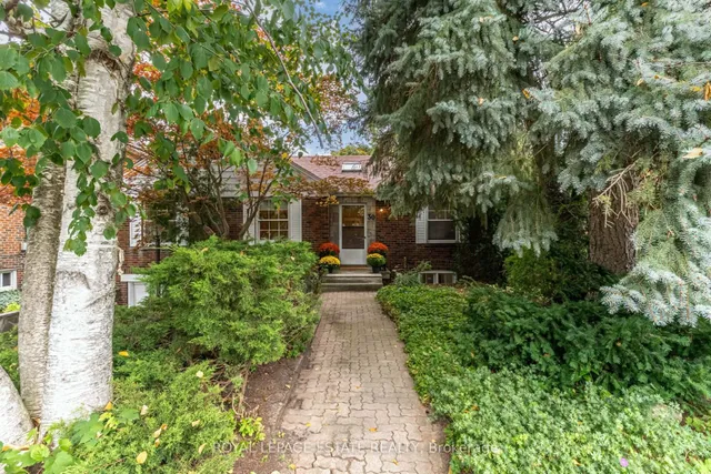 30 Barbara Cres, Toronto 3