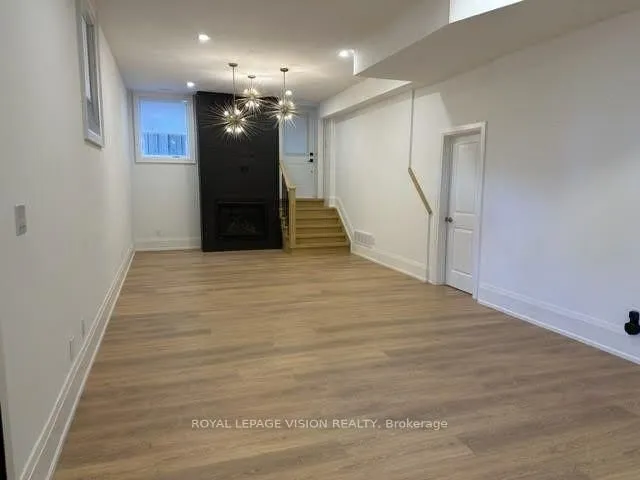 732 West Shore Blvd, Pickering 3