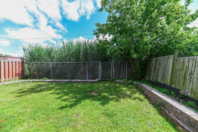 1404 Trowbridge Dr, Oshawa 4