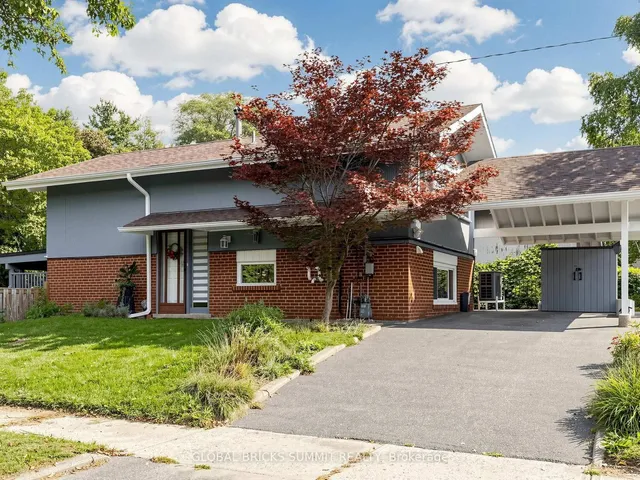 17 Amboy Rd, Toronto 5