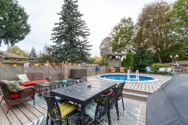 59 Landfair Cres, Toronto 5