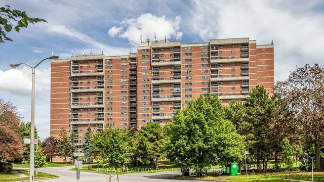 100 Wingarden Crt #1215, Toronto 2