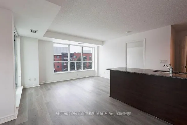60 Fairfax Cres #409, Toronto 4