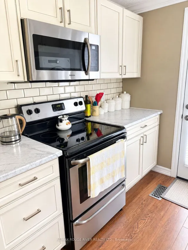 154 Wilmot Tr, Clarington 4