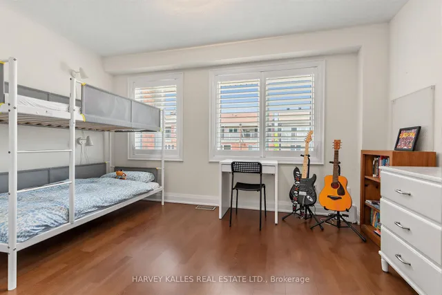 18 Sargent Lane, Toronto 3
