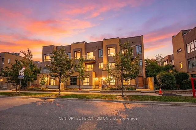 90 Orchid Place Dr #304, Toronto 2