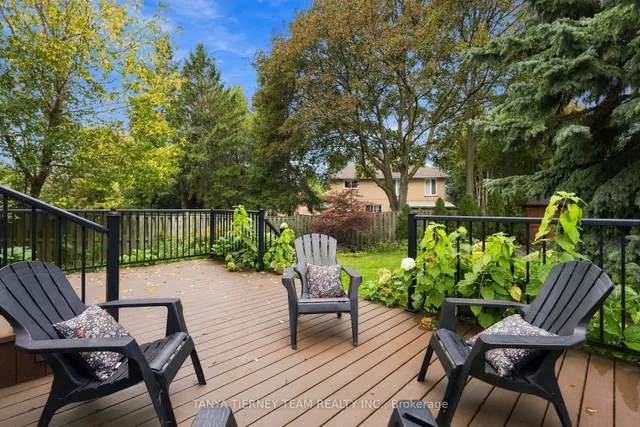 25 Coulton Crt, Whitby 3