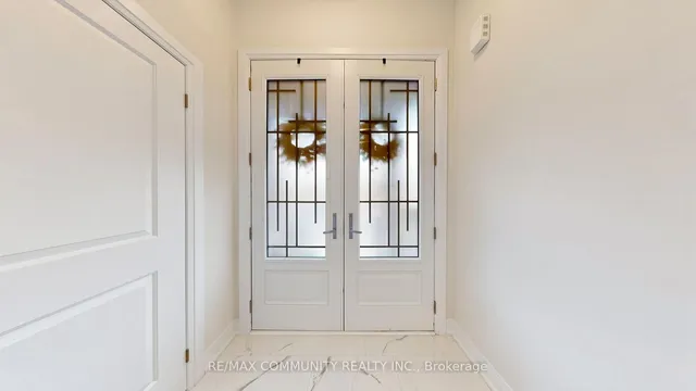 1034 Skyridge Blvd, Pickering 2