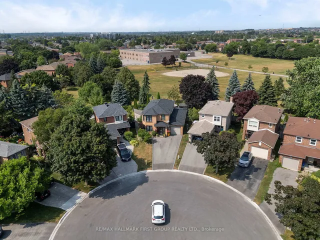 11 Bowers Crt, Ajax 2
