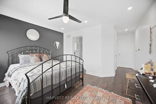 15 Moonseed Crt, Toronto 5