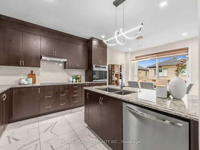 1059 Purus Path, Pickering 4