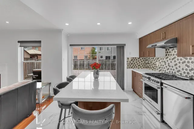 32 Armitage Cres, Ajax 3