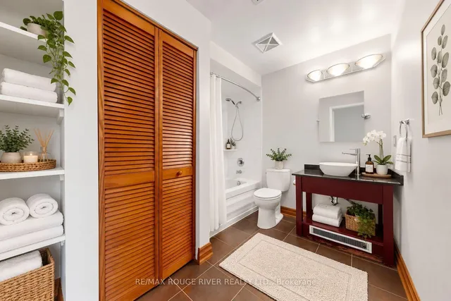 601 Kingston Rd #606, Toronto 4