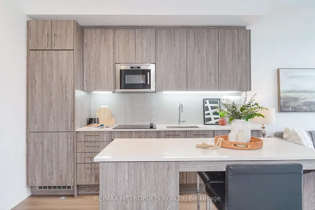 286 Main St #421, Toronto 4
