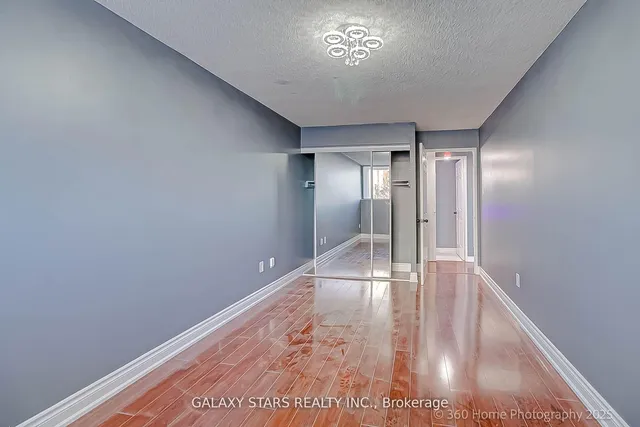 10 Tapscott Rd #304, Toronto 5