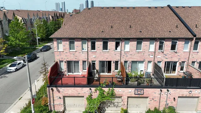 3 De Jong St, Toronto 4