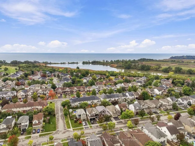 12 Coastview Crt, Whitby 5