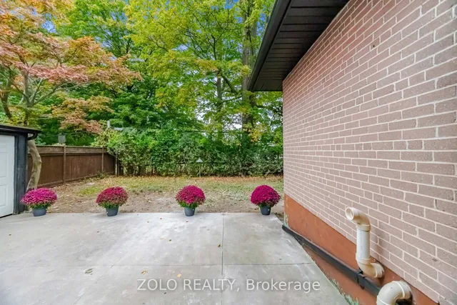 53 Morning Dew Rd, Toronto 4