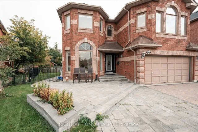 1001 Lytton Crt, Pickering 2