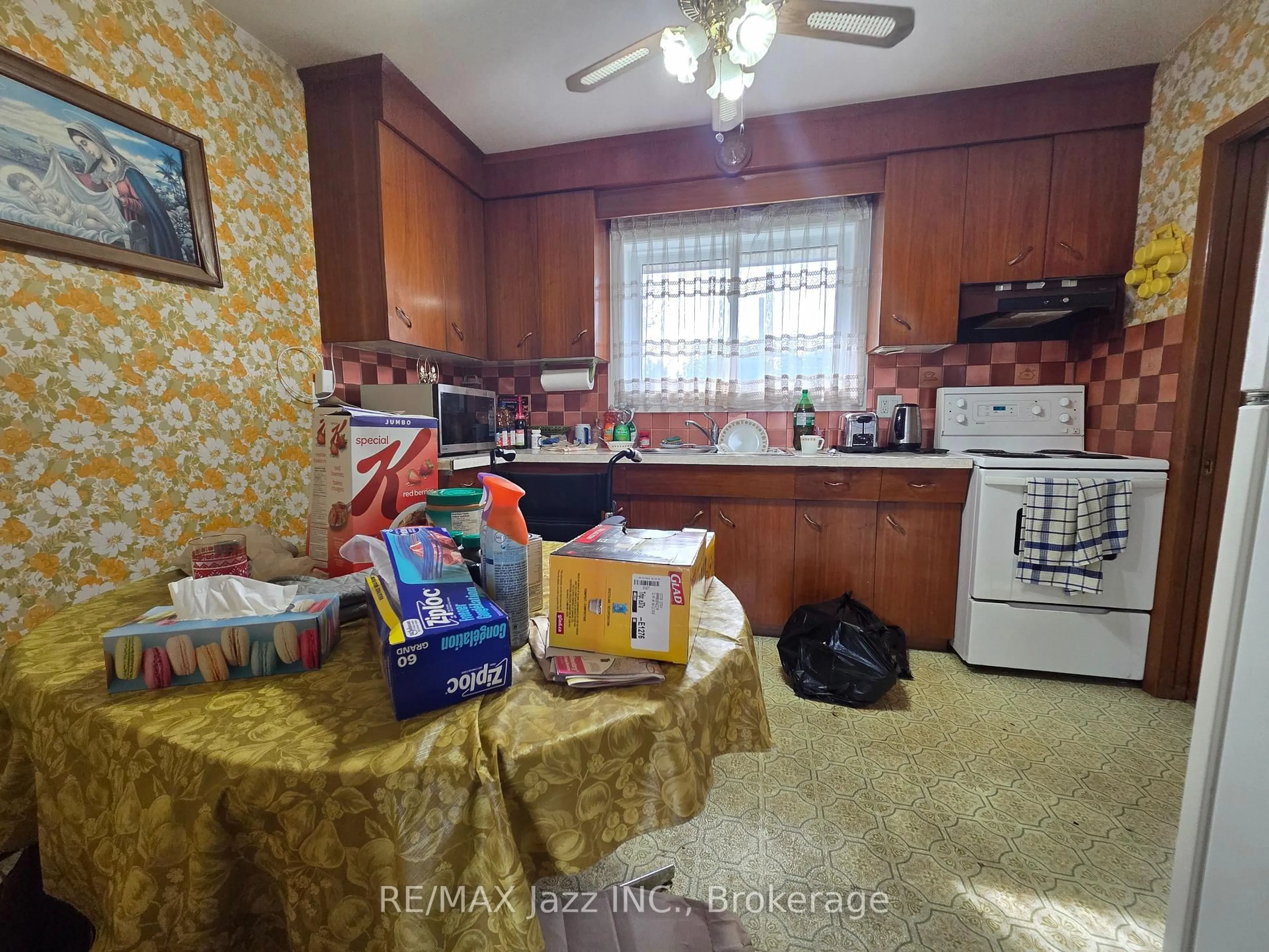trreb/IMG-E13858224_333ce9f8-4023-42fc-9cdb-17f9573b5011-l.jpg
