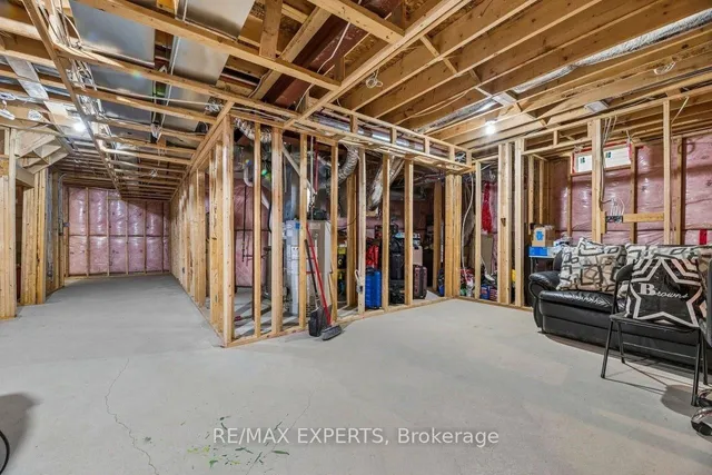 52 Bruce Cameron Dr, Clarington 2