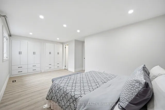 26 Winston Cres, Whitby 4