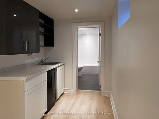 154 Sedgemount Dr, Toronto 2