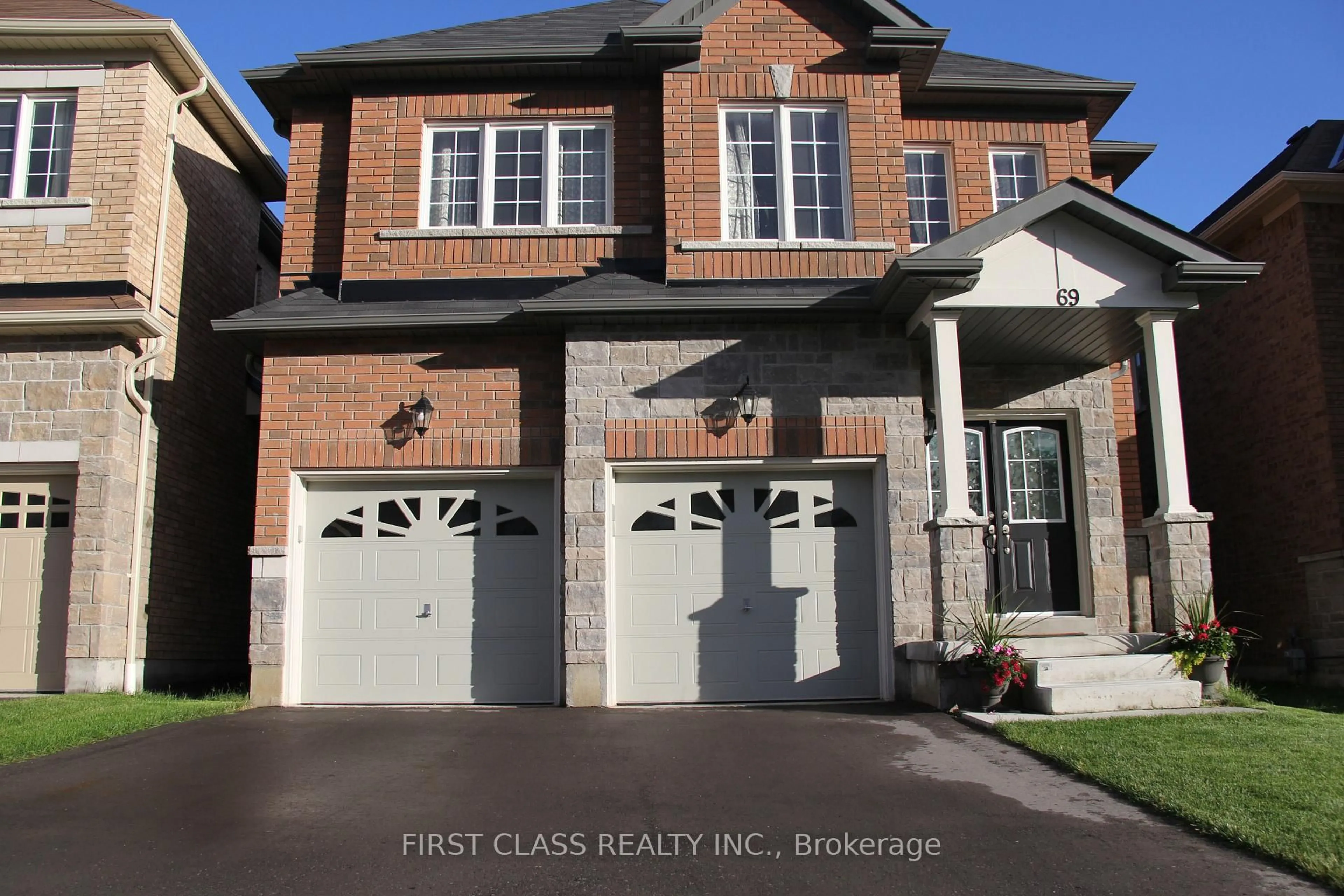 trreb/IMG-E13859854_c3430a71-9ba5-48ca-8b28-deefa9d12a9a-l.jpg