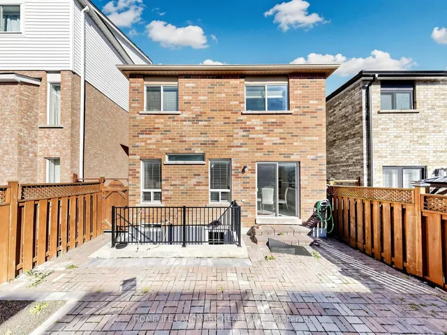 81 Vessel Cres, Toronto 3