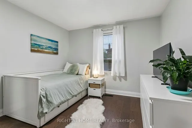 19 Flempton Cres, Toronto 3