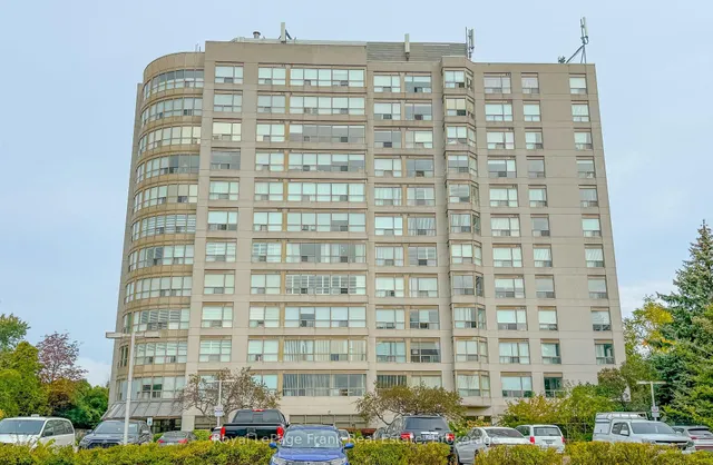 712 Rossland Rd #213, Whitby 3