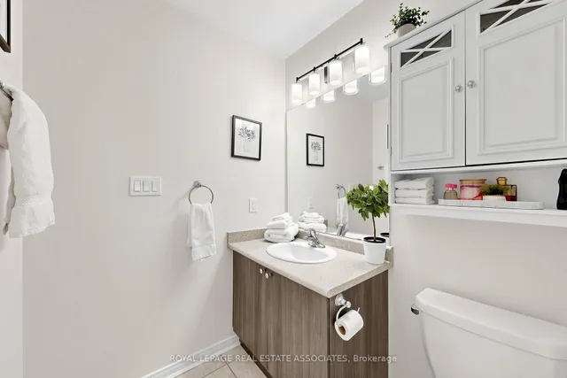 22 Benjamin Way, Whitby 5