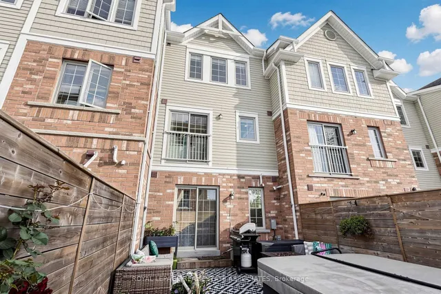 22 Benjamin Way, Whitby 4