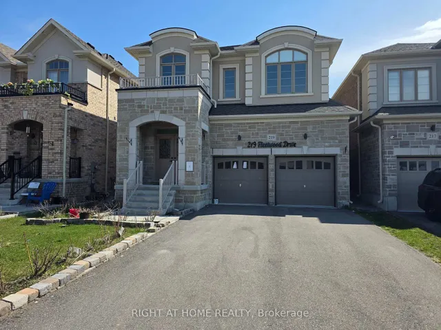 219 Fleetwood Dr, Oshawa 3