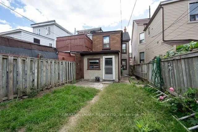 776 Gerrard St, Toronto 3
