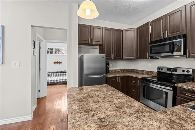 51 Squire Fletcher Dr, Clarington 4